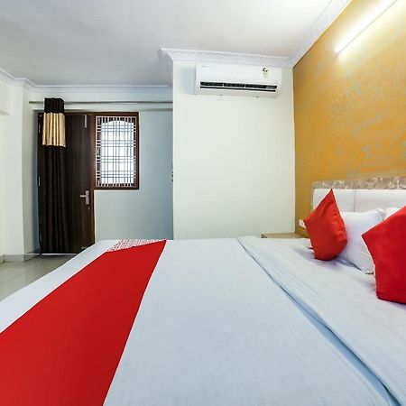 Oyo 70390 Hotel Payal Inn Джабалпур Екстериор снимка