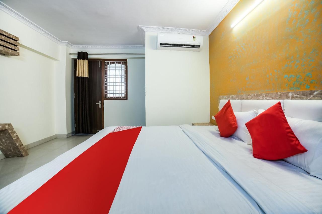 Oyo 70390 Hotel Payal Inn Джабалпур Екстериор снимка