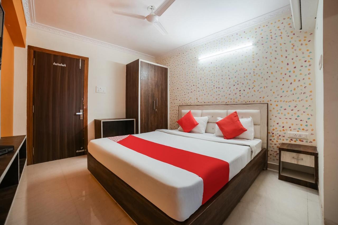 Oyo 70390 Hotel Payal Inn Джабалпур Екстериор снимка